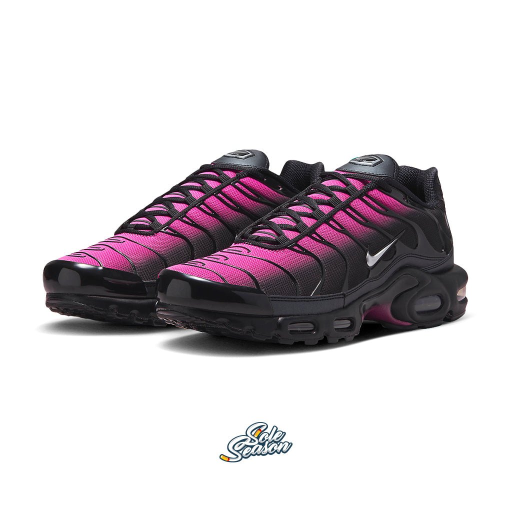 pink deadpool nike tn