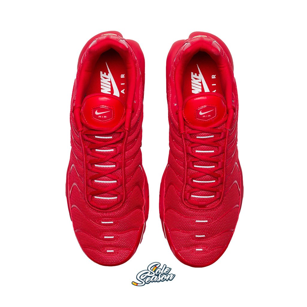 red nike tn